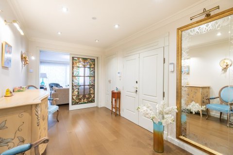 Casa adosada de 4 dormitorios en venta en Barcelona, Cataluña, Spain № 1508 - foto 14