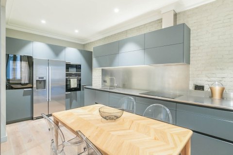 3 bedrooms apartment for sale in Barcelona, Catalonia, Spain № 1512 - photo 10