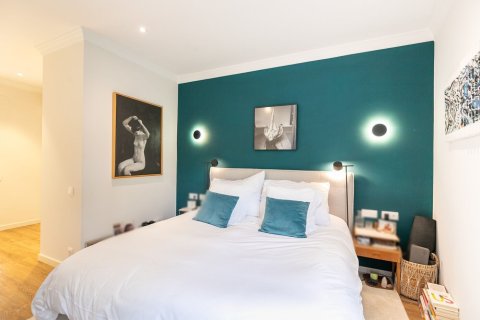 Apartamento de 4 dormitorios en venta en Barcelona, Cataluña, Spain № 1514 - foto 25