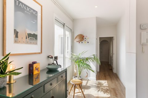 Apartamento de 4 dormitorios en venta en Barcelona, Cataluña, Spain № 1514 - foto 14