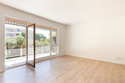 Apartamento de 5 dormitorios en venta en Barcelona, Cataluña, Spain № 1509 - foto 3