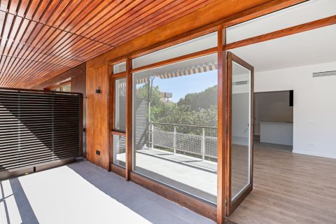 Apartamento de 5 dormitorios en venta en Barcelona, Cataluña, Spain № 1509 - foto 28