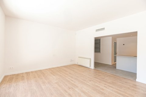 Apartamento de 5 dormitorios en venta en Barcelona, Cataluña, Spain № 1509 - foto 6