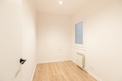 Apartamento de 5 dormitorios en venta en Barcelona, Cataluña, Spain № 1509 - foto 17