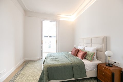 Apartamento de 3 dormitorios en venta en Barcelona, Cataluña, Spain № 1510 - foto 12