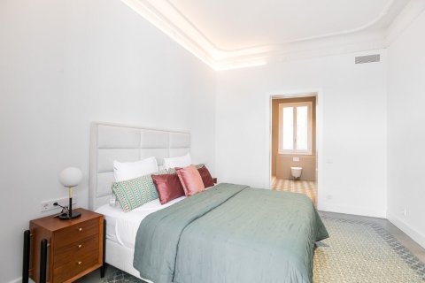 Apartamento de 3 dormitorios en venta en Barcelona, Cataluña, Spain № 1510 - foto 13
