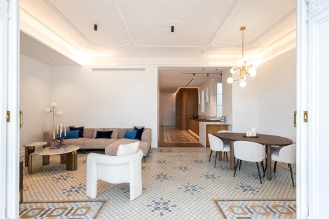 Apartamento de 3 dormitorios en venta en Barcelona, Cataluña, Spain № 1510