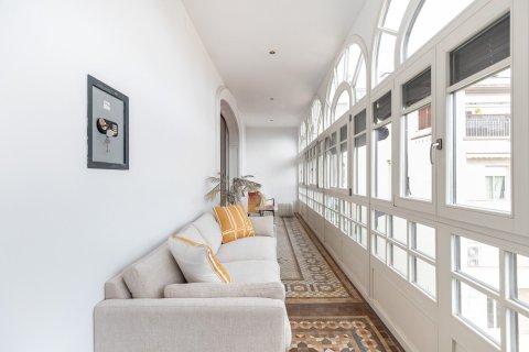 Apartamento de 3 dormitorios en venta en Barcelona, Cataluña, Spain № 1510 - foto 3