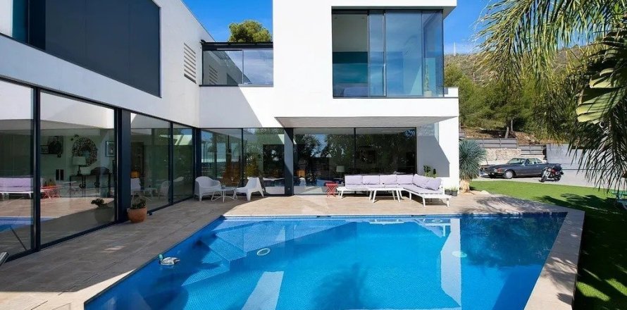 Сasa de 6 dormitorios en venta en Castelldefels, Barcelona, Cataluña, Spain № 1513