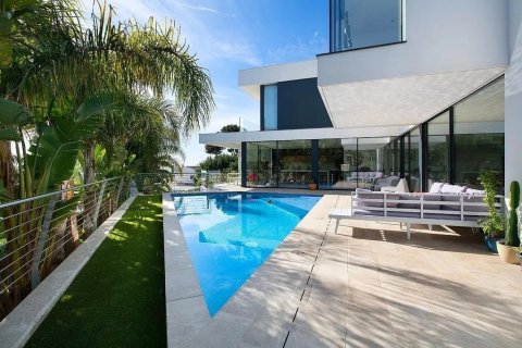 Сasa de 6 dormitorios en venta en Castelldefels, Barcelona, Cataluña, Spain № 1513 - foto 3
