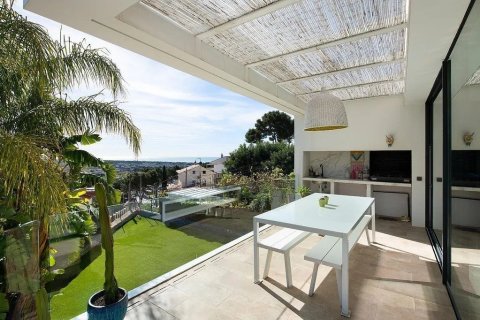 Сasa de 6 dormitorios en venta en Castelldefels, Barcelona, Cataluña, Spain № 1513 - foto 15