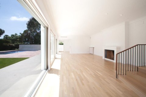 Сasa de 7 dormitorios en alquiler en Barcelona, Cataluña, Spain № 1574 - foto 12