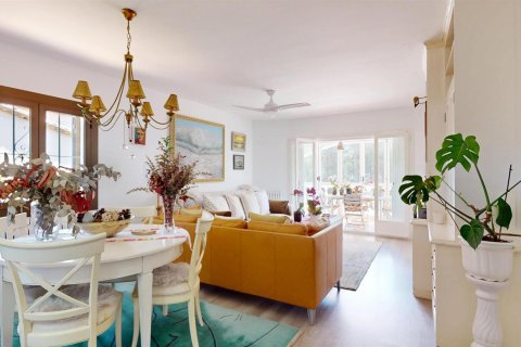 Сasa de 5 dormitorios en venta en Calonge, Gerona, Cataluña, Spain № 1576 - foto 12