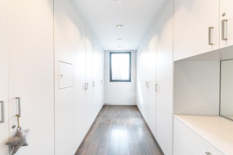 Сasa de 10 dormitorios en alquiler en Barcelona, Cataluña, Spain № 1572 - foto 13