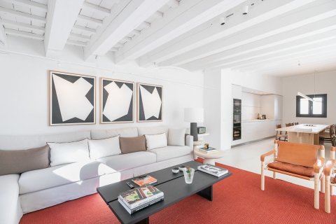 Apartamento de 3 dormitorios en alquiler en Barcelona, Cataluña, Spain № 1573 - foto 4