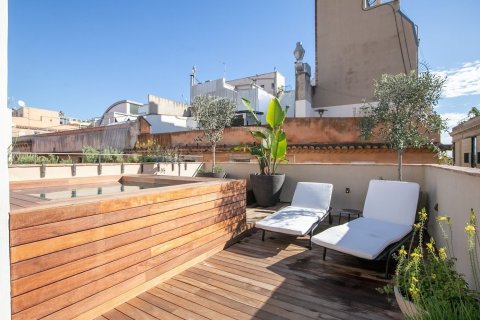 Apartamento de 3 dormitorios en alquiler en Barcelona, Cataluña, Spain № 1573 - foto 5