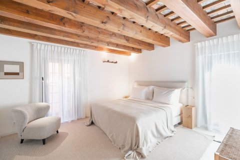 Apartamento de 3 dormitorios en alquiler en Barcelona, Cataluña, Spain № 1573 - foto 14