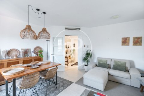 Apartamento de 4 dormitorios en venta en Sant Martí, Barcelona, Cataluña, Spain № 2434 - foto 5