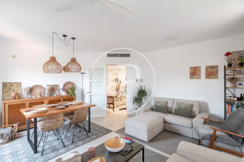 Apartamento de 4 dormitorios en venta en Sant Martí, Barcelona, Cataluña, Spain № 2434 - foto 6