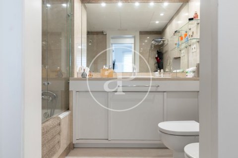 Apartamento de 4 dormitorios en venta en Sant Martí, Barcelona, Cataluña, Spain № 2434 - foto 28