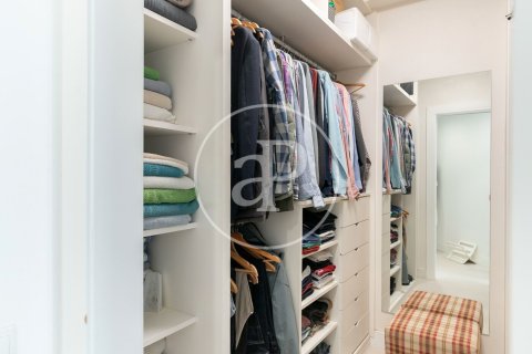 Apartamento de 4 dormitorios en venta en Sant Martí, Barcelona, Cataluña, Spain № 2434 - foto 22