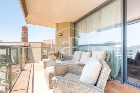 Apartamento de 4 dormitorios en venta en Sant Martí, Barcelona, Cataluña, Spain № 2435 - foto 8