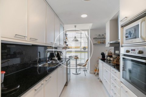 Apartamento de 4 dormitorios en venta en Sant Martí, Barcelona, Cataluña, Spain № 2435 - foto 10
