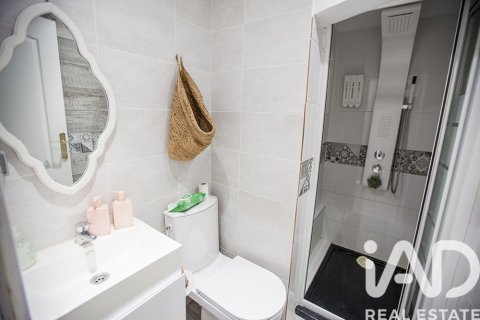 Dúplex de 2 dormitorios en venta en Barcelona, Cataluña, Spain № 7535 - foto 27