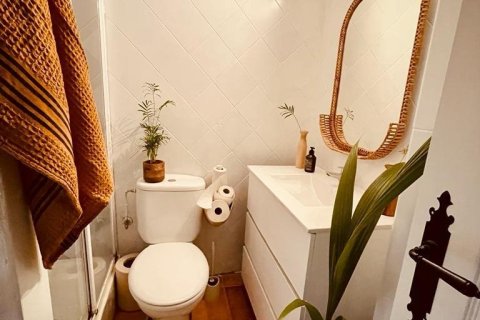 Dúplex de 2 dormitorios en venta en Barcelona, Cataluña, Spain № 7535 - foto 22