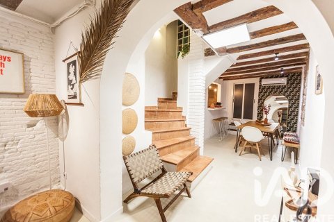 Dúplex de 2 dormitorios en venta en Barcelona, Cataluña, Spain № 7535