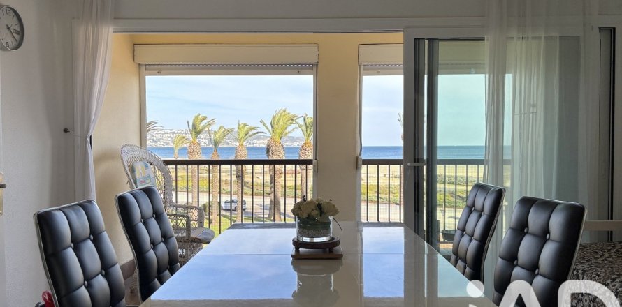 Apartamento de 2 dormitorios en venta en Castelló d'Empúries, Gerona, Cataluña, Spain № 7537