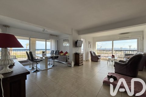 Apartamento de 2 dormitorios en venta en Castelló d'Empúries, Gerona, Cataluña, Spain № 7537 - foto 2