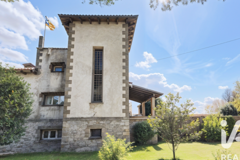 Сasa de 5 dormitorios en venta en Sant Joan de les Abadesses, Gerona, Cataluña, Spain № 7532 - foto 3