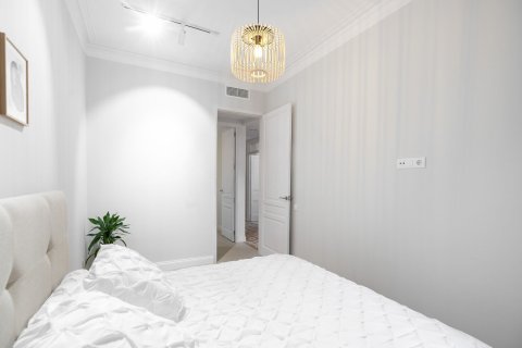 Apartamento de 3 dormitorios en venta en Barcelona, Cataluña, Spain № 1495 - foto 20