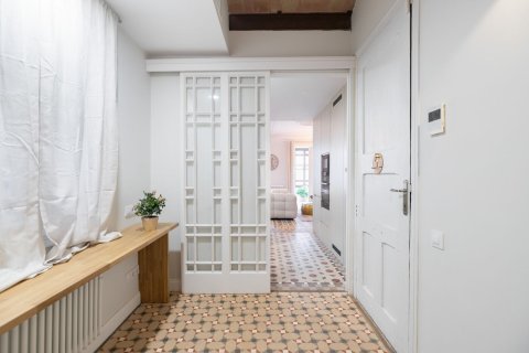 Apartamento de 3 dormitorios en venta en Barcelona, Cataluña, Spain № 1495 - foto 25