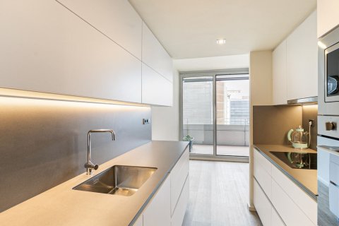 Apartamento de 2 dormitorios en venta en Barcelona, Cataluña, Spain № 1499 - foto 10
