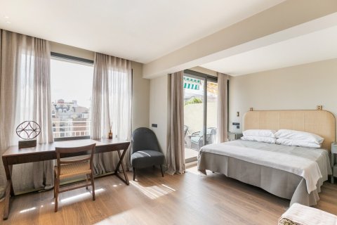 Apartamento de 2 dormitorios en venta en Barcelona, Cataluña, Spain № 1496 - foto 15