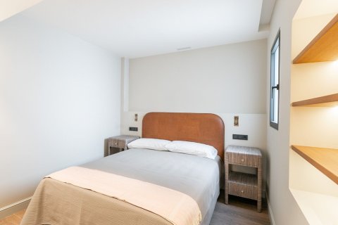 Apartamento de 2 dormitorios en venta en Barcelona, Cataluña, Spain № 1496 - foto 22