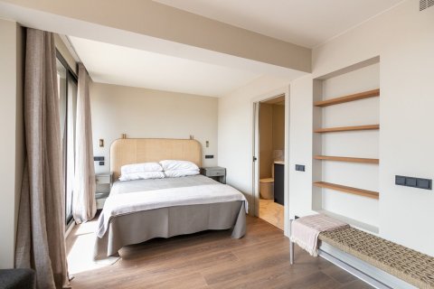 Apartamento de 2 dormitorios en venta en Barcelona, Cataluña, Spain № 1496 - foto 16