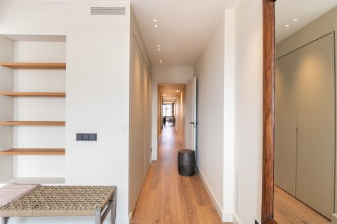 Apartamento de 2 dormitorios en venta en Barcelona, Cataluña, Spain № 1496 - foto 13