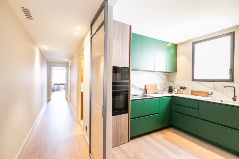 Apartamento de 2 dormitorios en venta en Barcelona, Cataluña, Spain № 1496 - foto 8