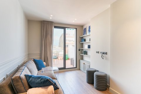 Apartamento de 2 dormitorios en venta en Barcelona, Cataluña, Spain № 1496 - foto 4
