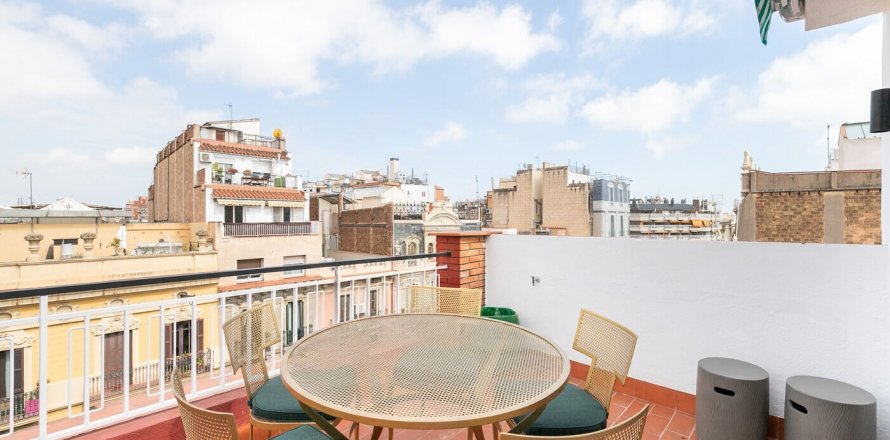 Apartamento de 2 dormitorios en venta en Barcelona, Cataluña, Spain № 1496