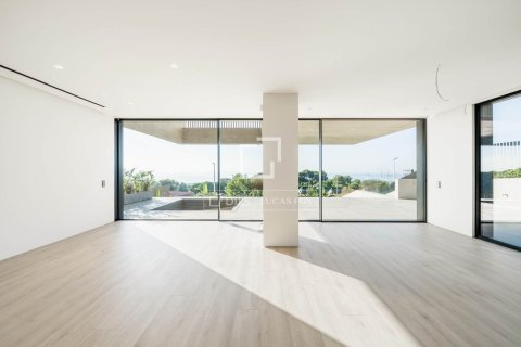 Villa de 4 dormitorios en venta en Teia, Barcelona, Cataluña, Spain № 3877 - foto 13