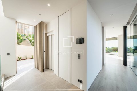 Villa de 4 dormitorios en venta en Teia, Barcelona, Cataluña, Spain № 3877 - foto 11
