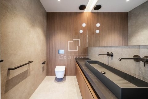 Villa de 4 dormitorios en venta en Teia, Barcelona, Cataluña, Spain № 3877 - foto 19