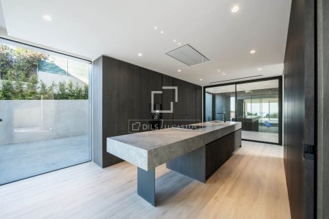 Villa de 4 dormitorios en venta en Teia, Barcelona, Cataluña, Spain № 3877 - foto 15