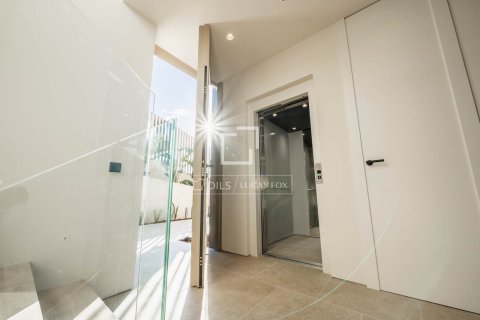 Villa de 4 dormitorios en venta en Teia, Barcelona, Cataluña, Spain № 3877 - foto 20