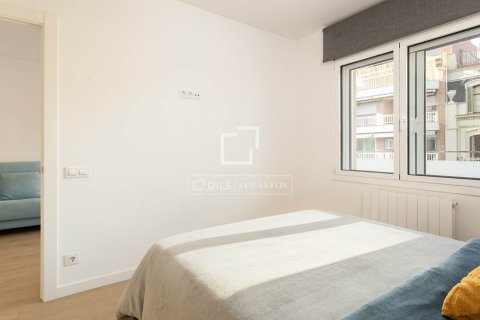 Apartamento de 3 dormitorios en venta en Barcelona, Cataluña, Spain № 3872 - foto 14