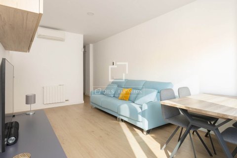 Apartamento de 3 dormitorios en venta en Barcelona, Cataluña, Spain № 3872 - foto 18